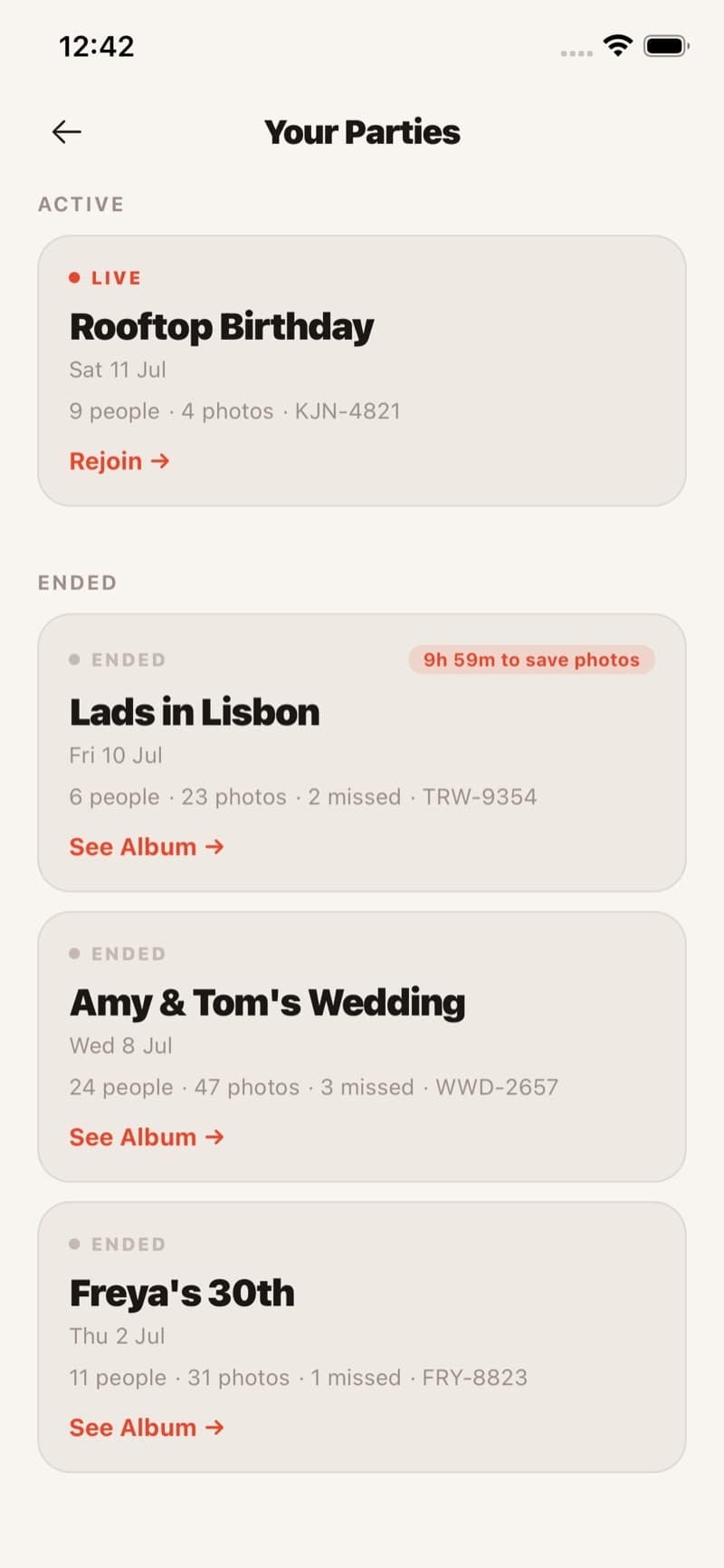 Party history: a live party to rejoin plus ended nights with people, photo counts and a countdown to save your photos